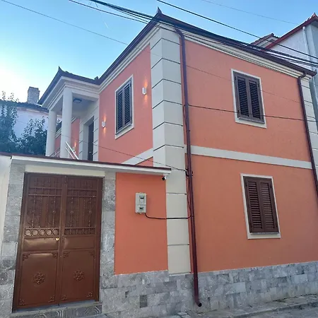 Alba 1 Apartment *